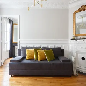 Bright And Newly Renovated 2 Bedroom Apartment, Hip & Paris, Montmartre-opera Apartment